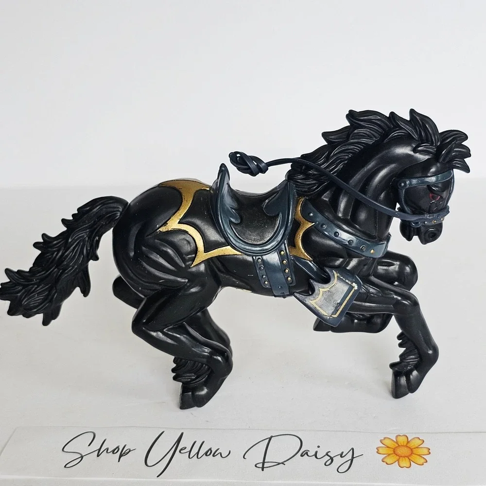 Vintage Batman Dark Knight Bat-Horse Stallion Action Figure Accessory Black Gold